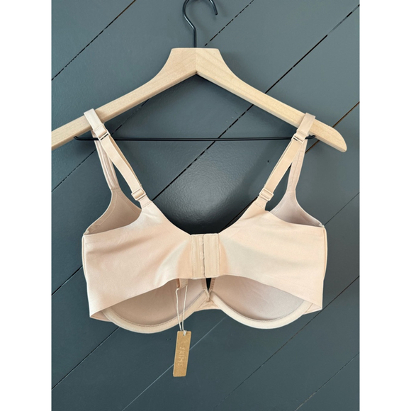 SKIMS Nude Bra - Picture 7 of 7